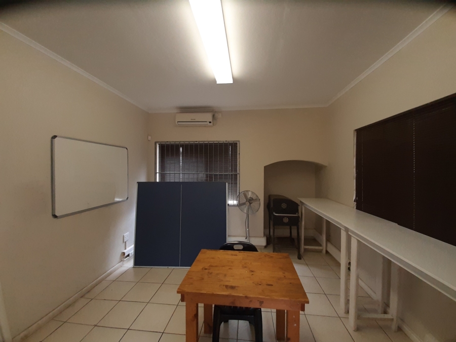 To Let commercial Property for Rent in Beacon Bay North Eastern Cape